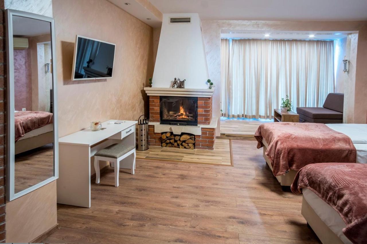 Хотел Милениум Yambol Exterior foto